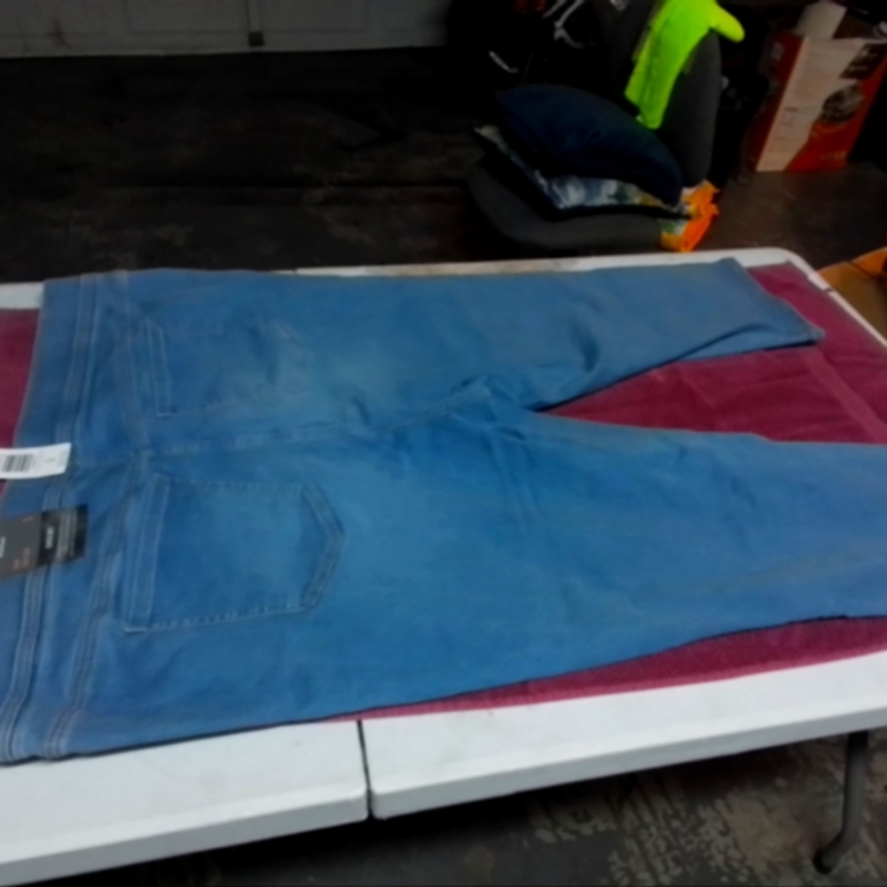 Torrid crop jeans